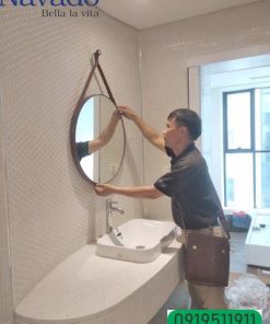 Gương phòng tắm tròn treo dây da 60cm