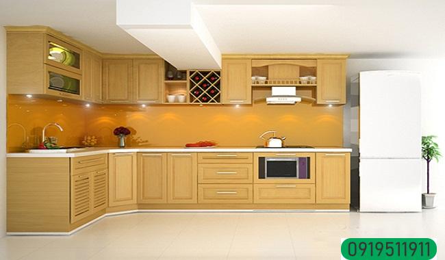 Mẫu tủ bếp đơn giản bằng gỗ sồi Mỹ