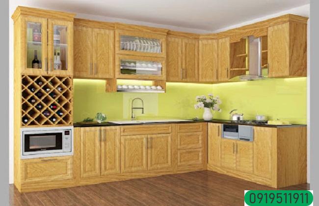 Mẫu tủ bếp gỗ sồi Nga chữ L hiện đại