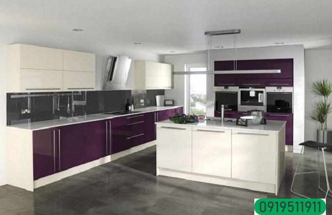 Tủ bếp Acrylic chữ L có bàn đảo