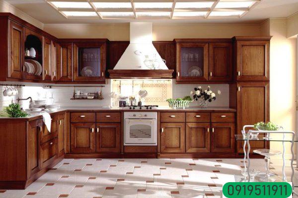 Tủ bếp gỗ sồi Nga cổ điển